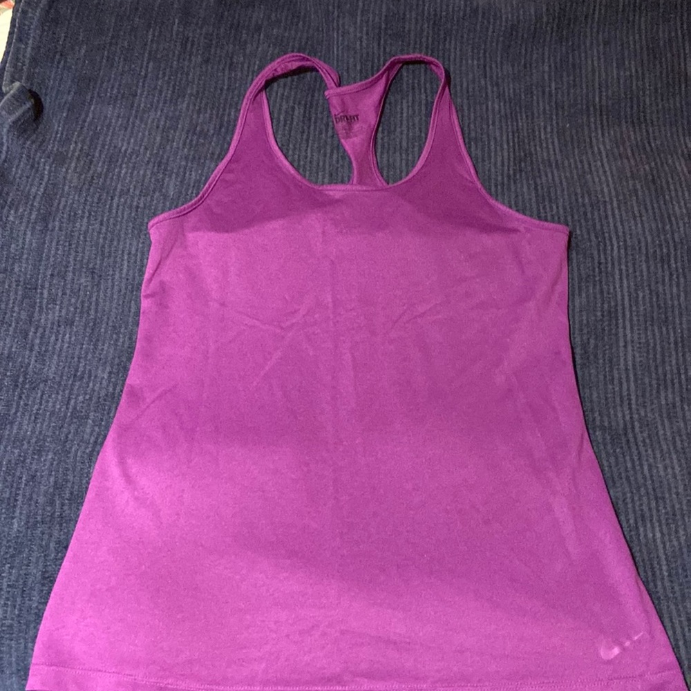 Nike dry fit work out top.